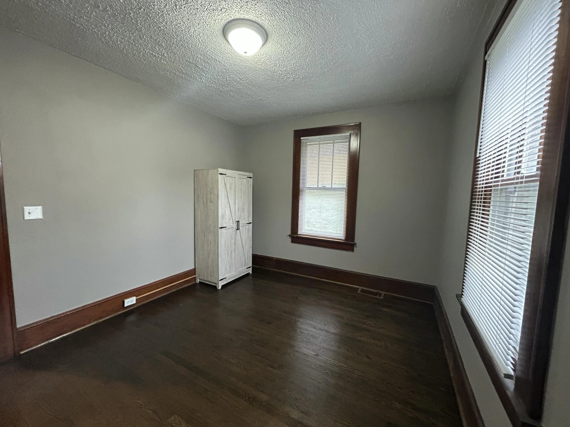 315 S Washington AVE - Photo 11