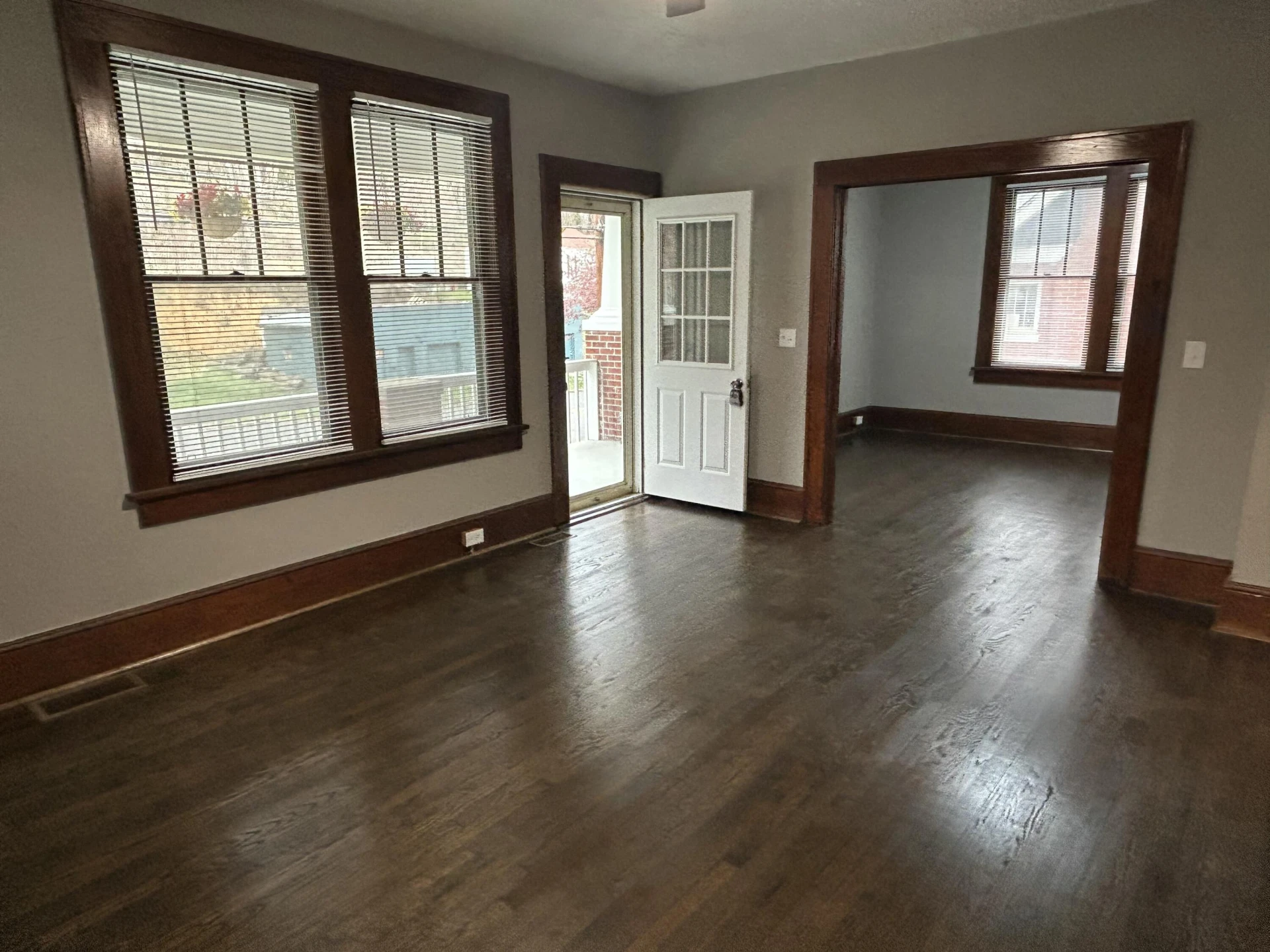 315 S Washington AVE - Photo 5
