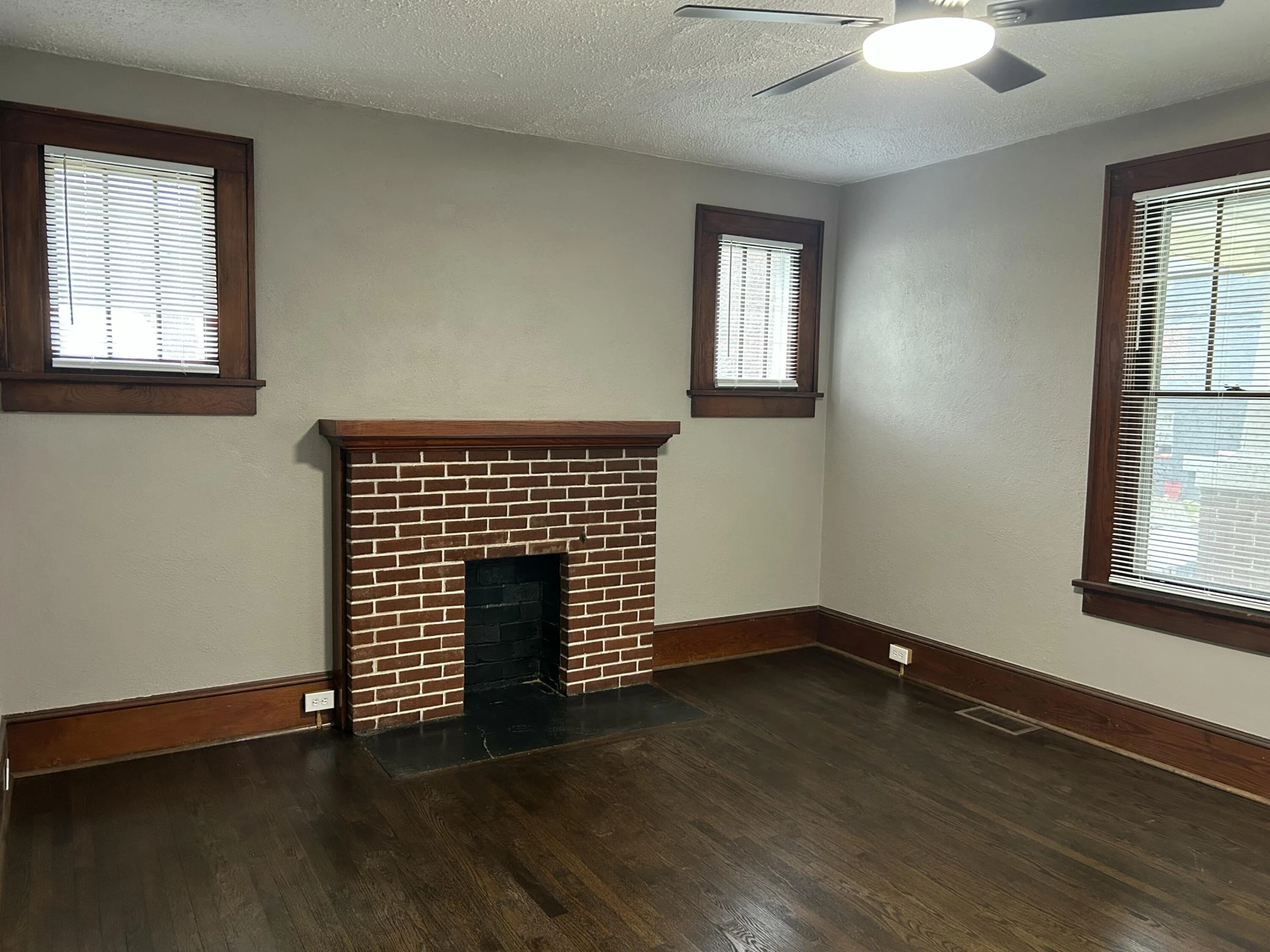 315 S Washington AVE - Photo 6