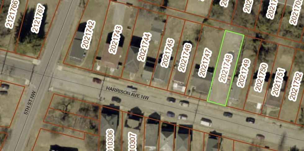 401 Harrison AVE NW - Photo 3