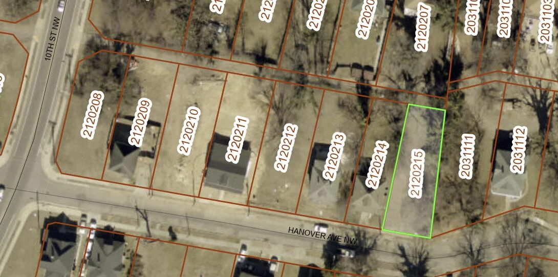 901 Hanover AVE NW - Photo 3