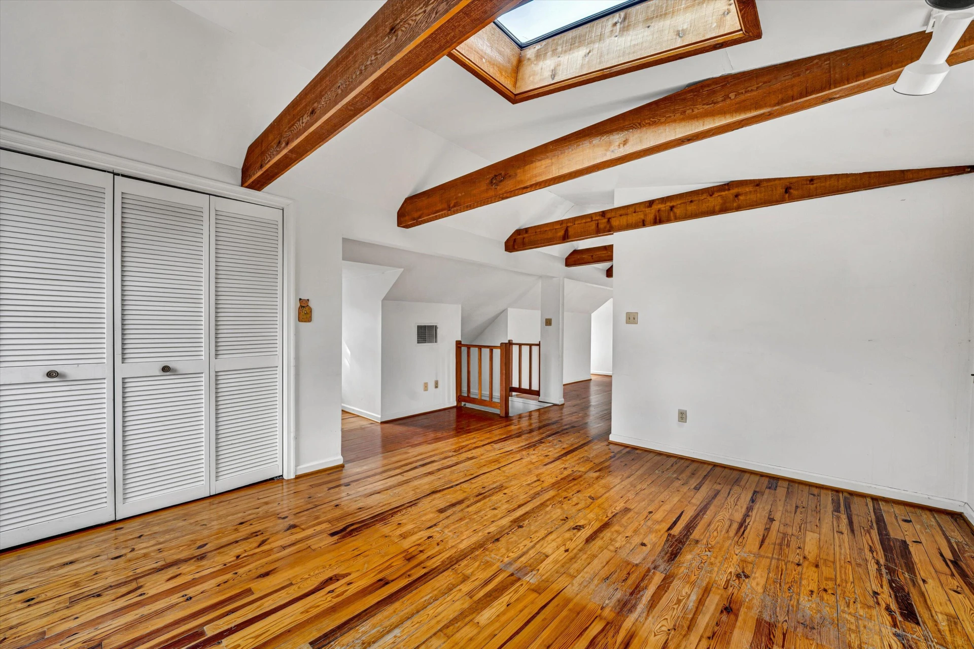 919 LOGAN ST - Photo 17