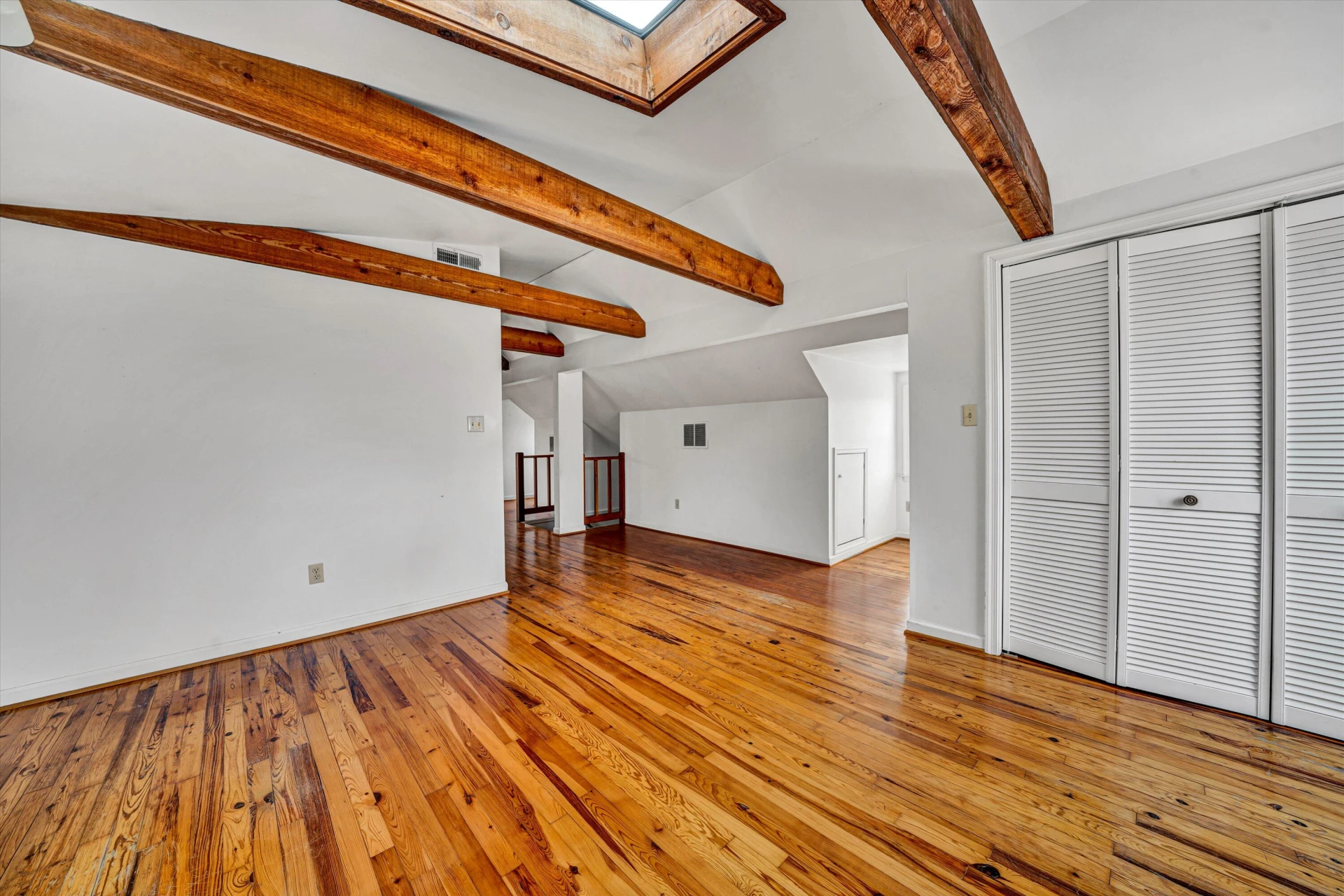 919 LOGAN ST - Photo 21