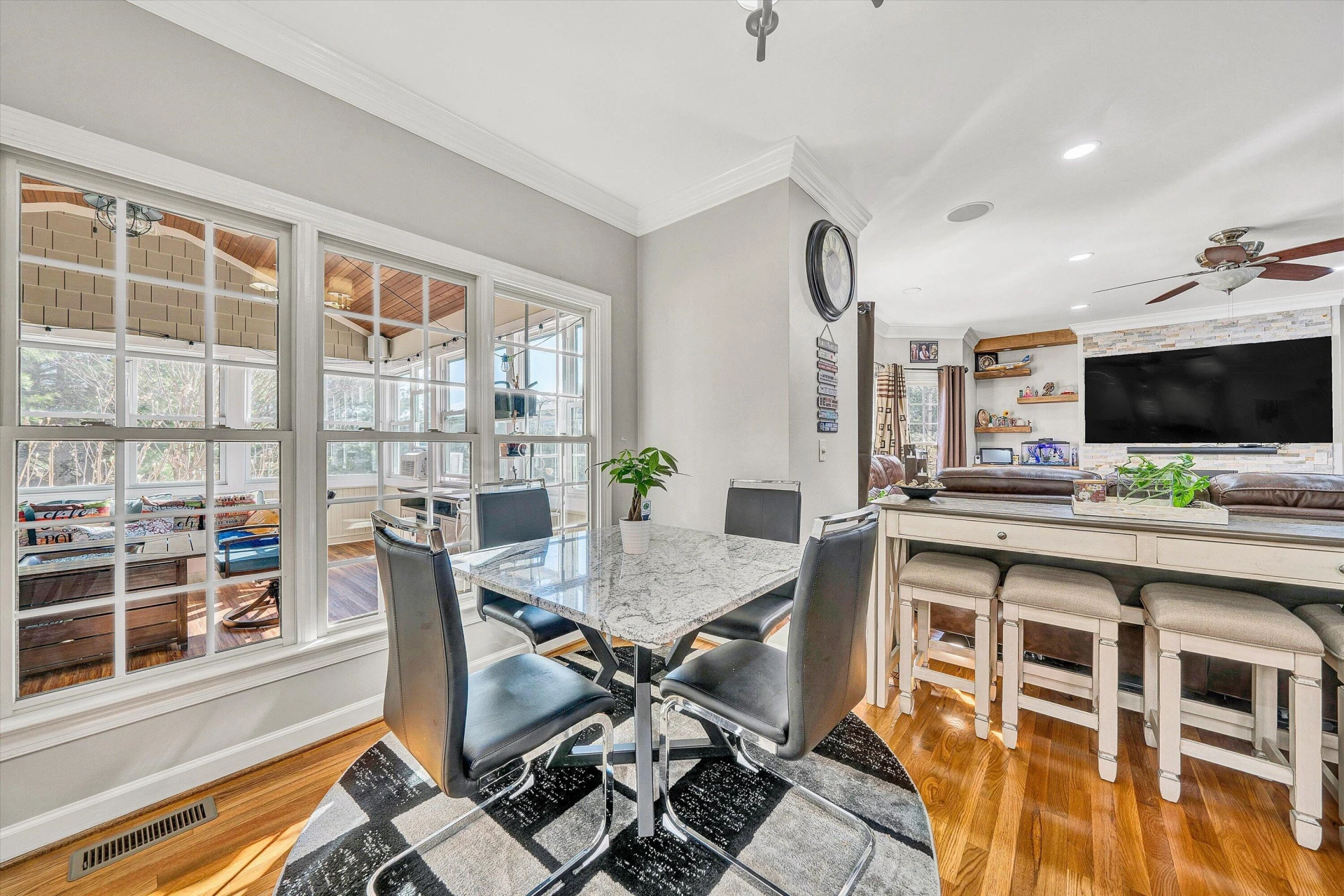 1107 Belcroft CT - Photo 17