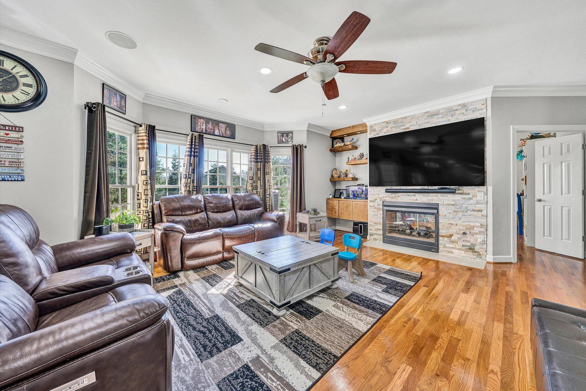 1107 Belcroft CT - Photo 9