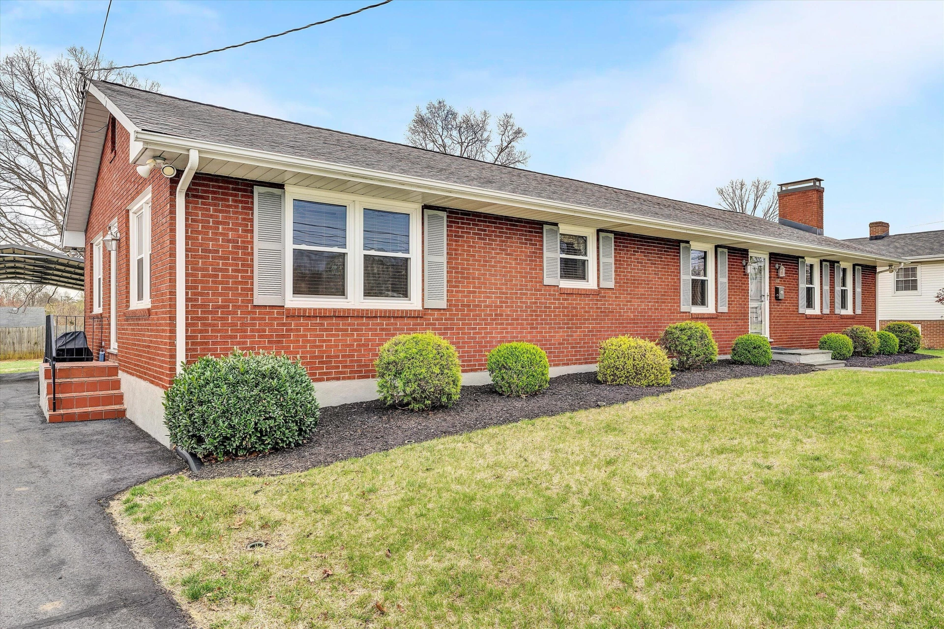3411 Frontier RD NW - Photo 2