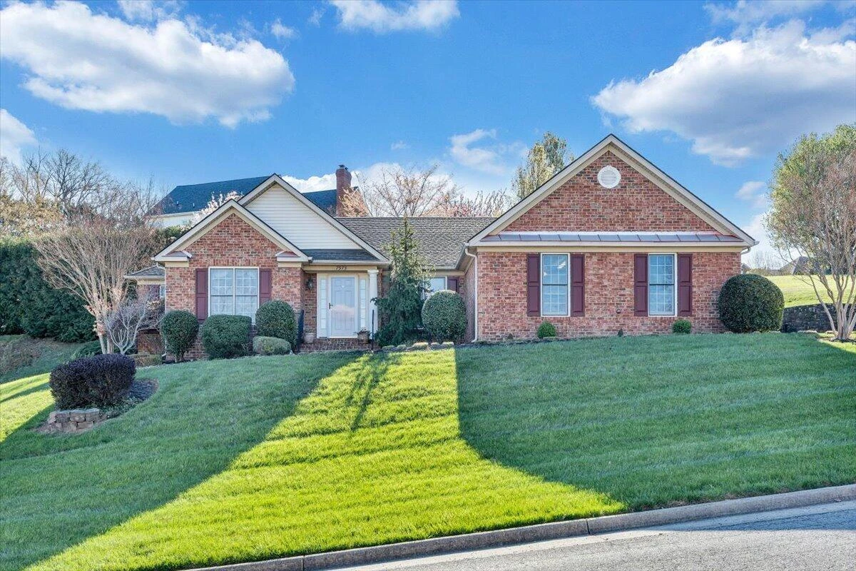 7973 Hollins Court DR