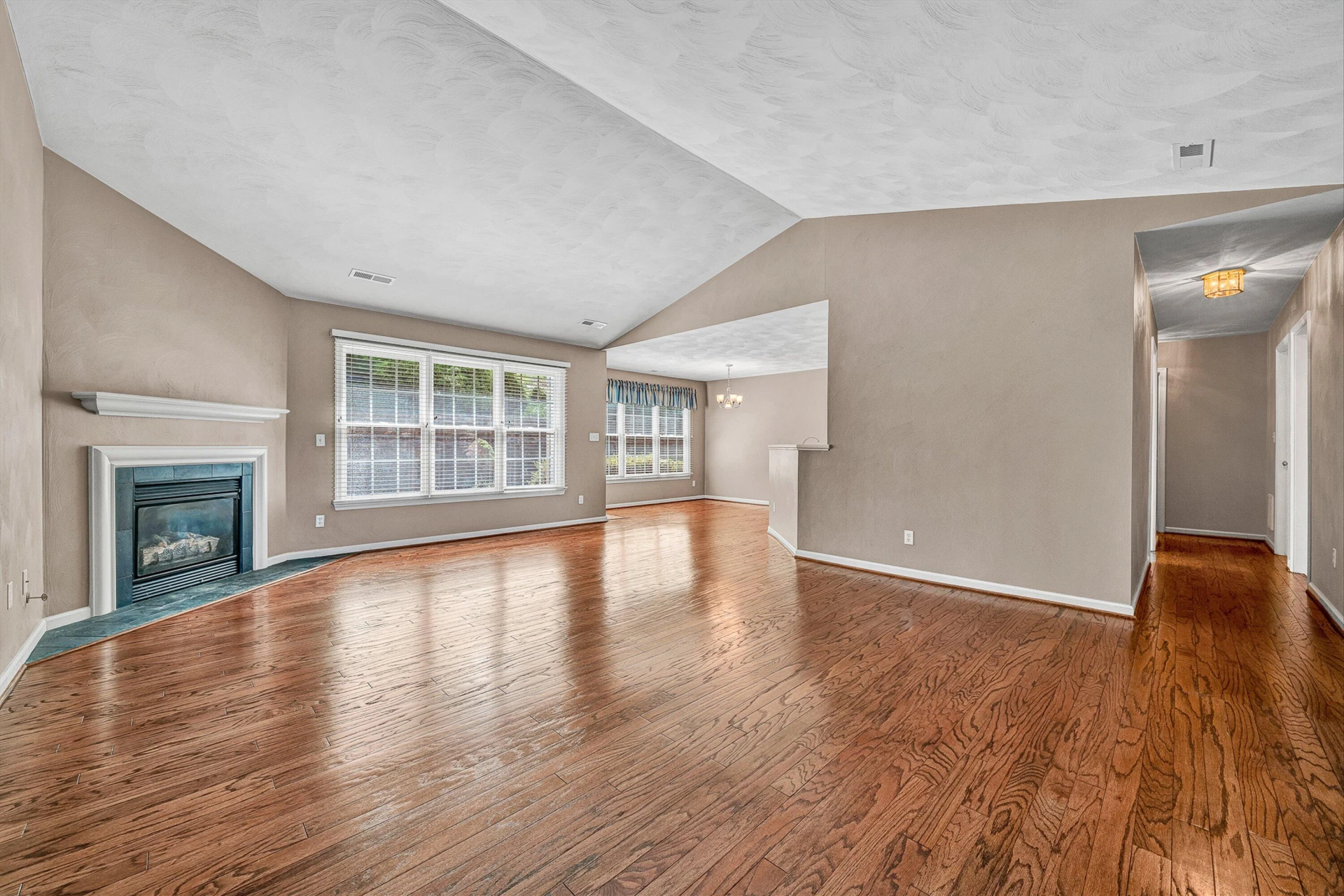 7973 Hollins Court DR - Photo 8