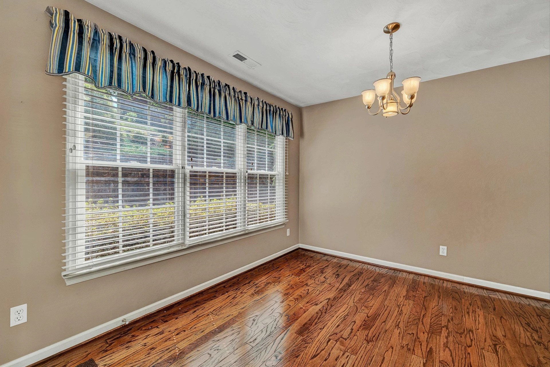 7973 Hollins Court DR - Photo 12