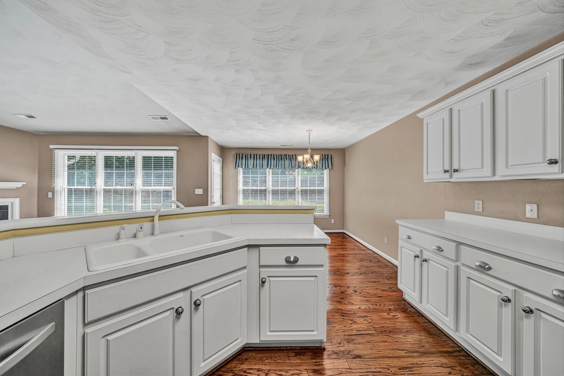7973 Hollins Court DR - Photo 13