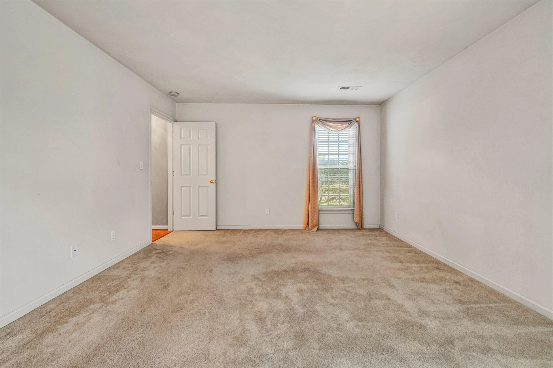 7973 Hollins Court DR - Photo 17