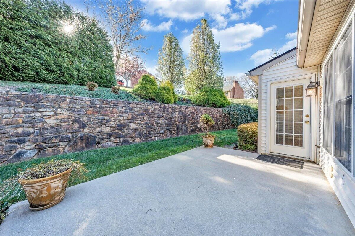 7973 Hollins Court DR - Photo 35