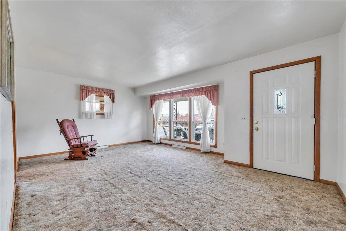 5156 Hazelridge RD NW - Photo 5