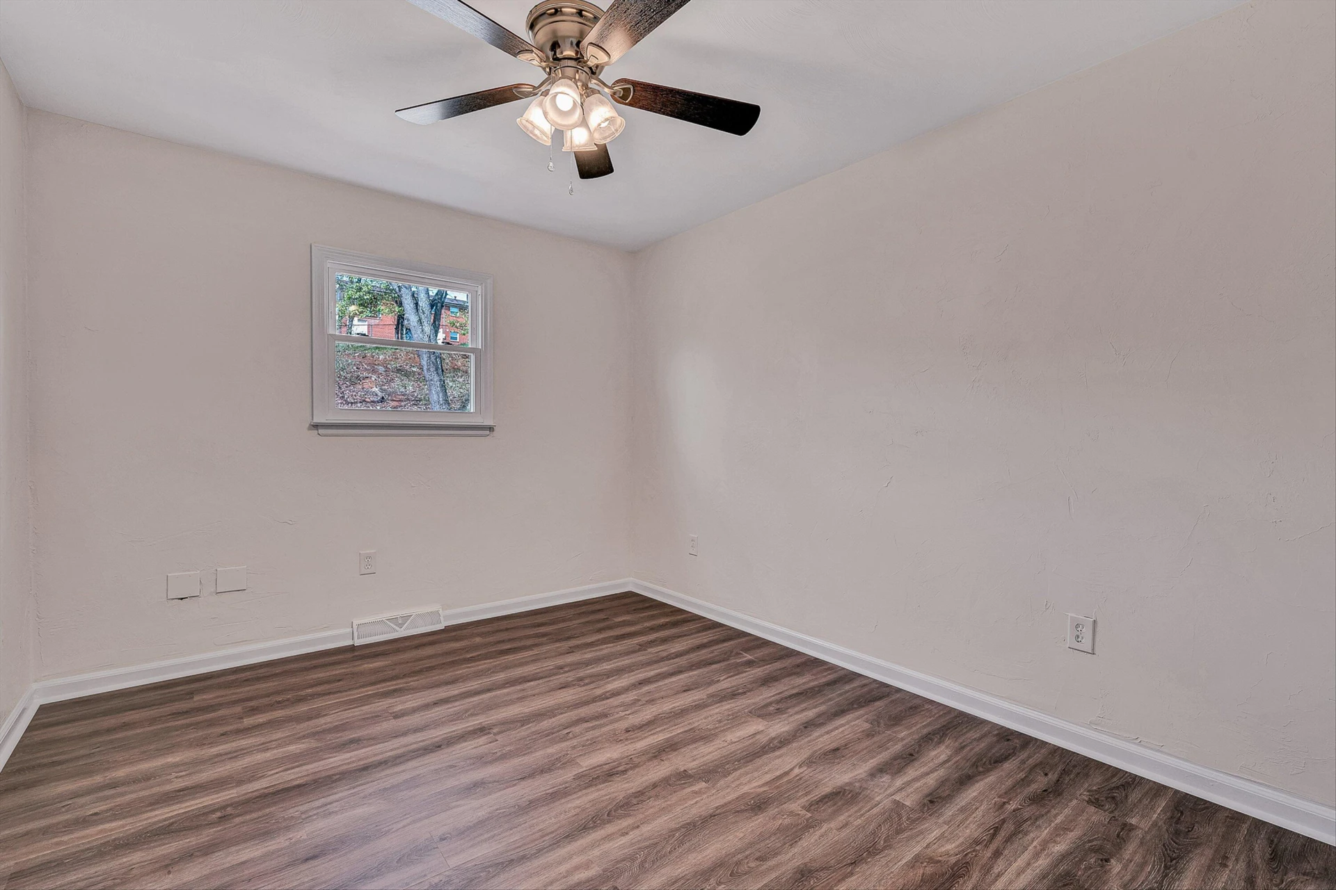 736 Ramada RD - Photo 12