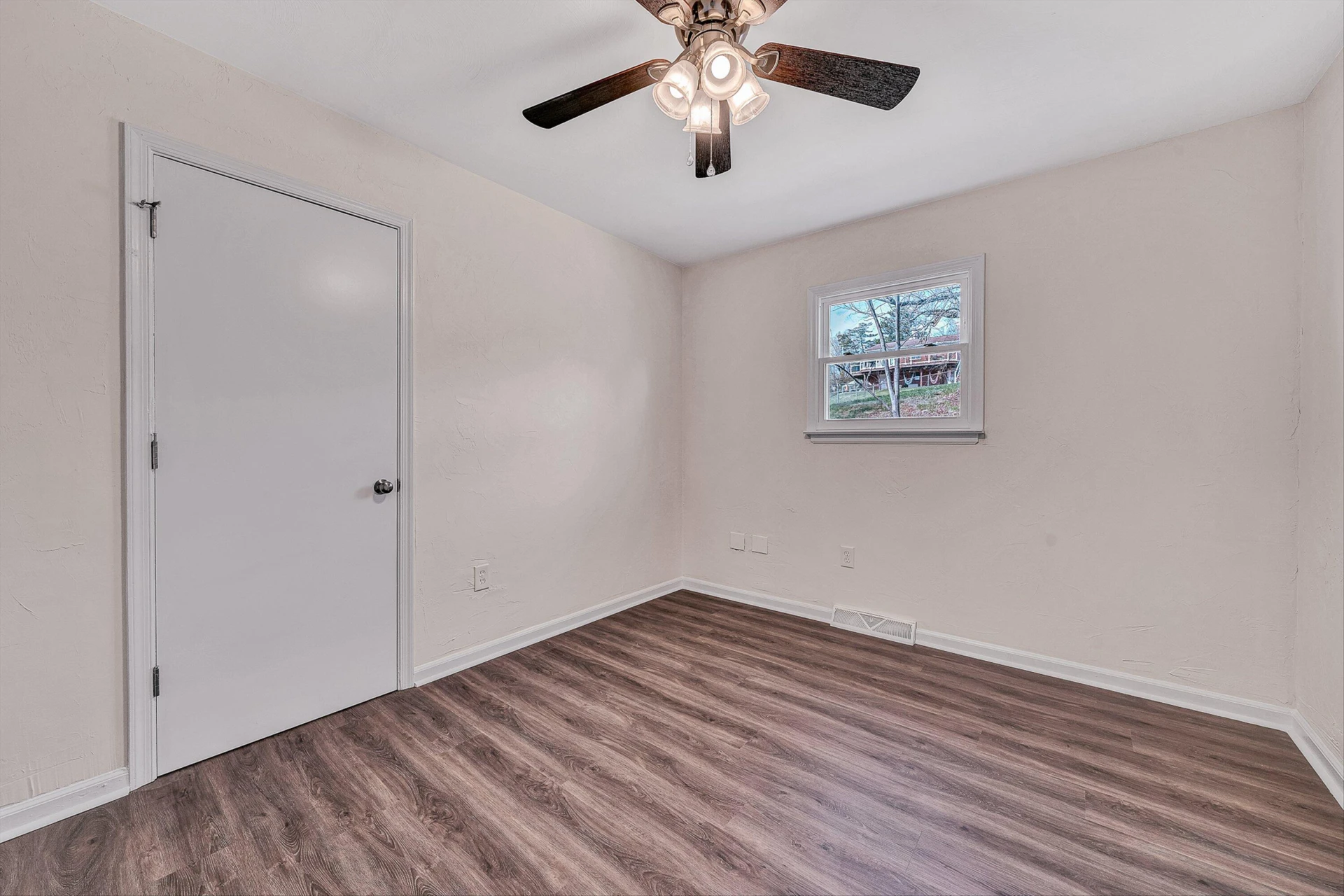 736 Ramada RD - Photo 13