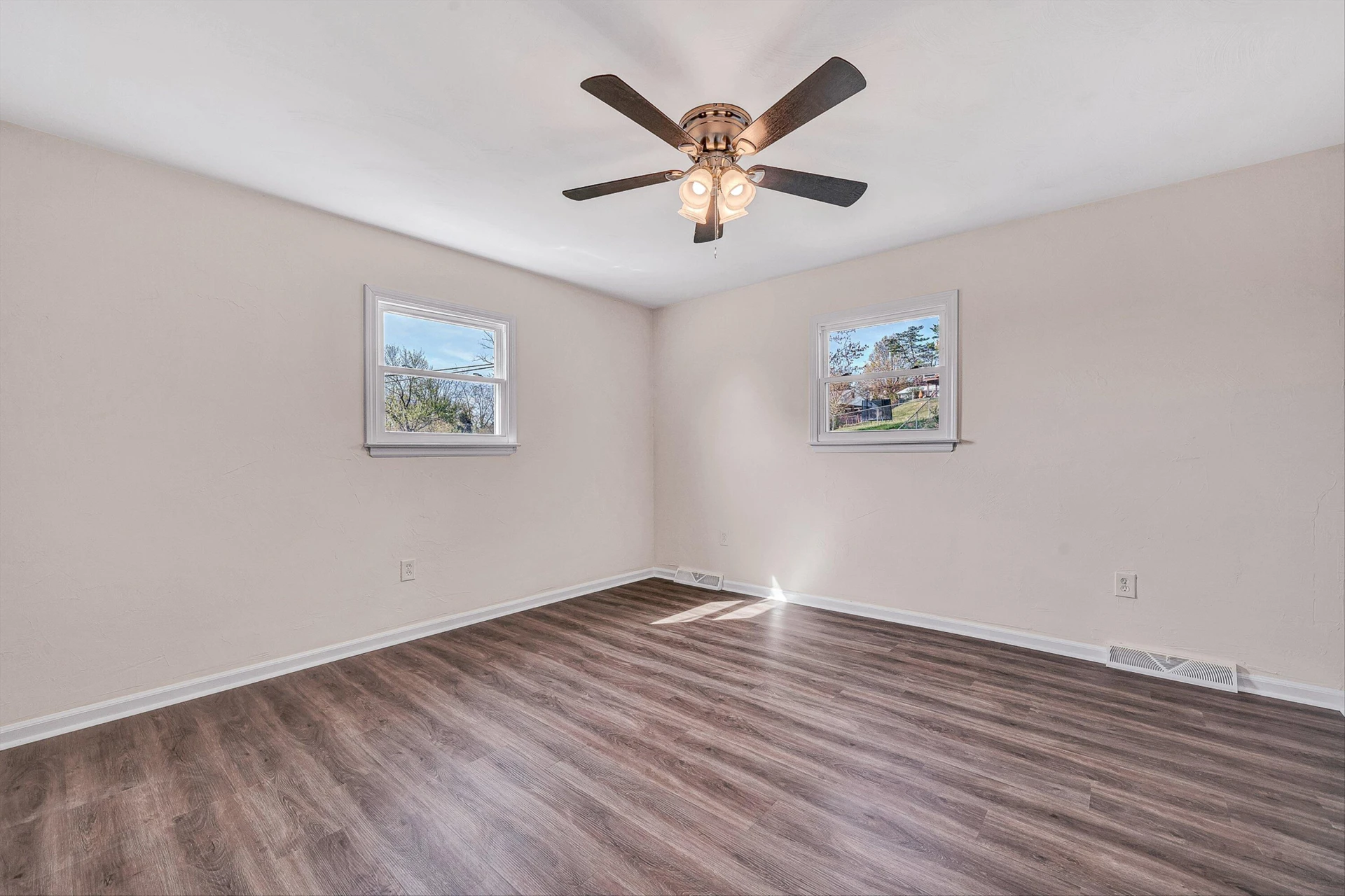 736 Ramada RD - Photo 14