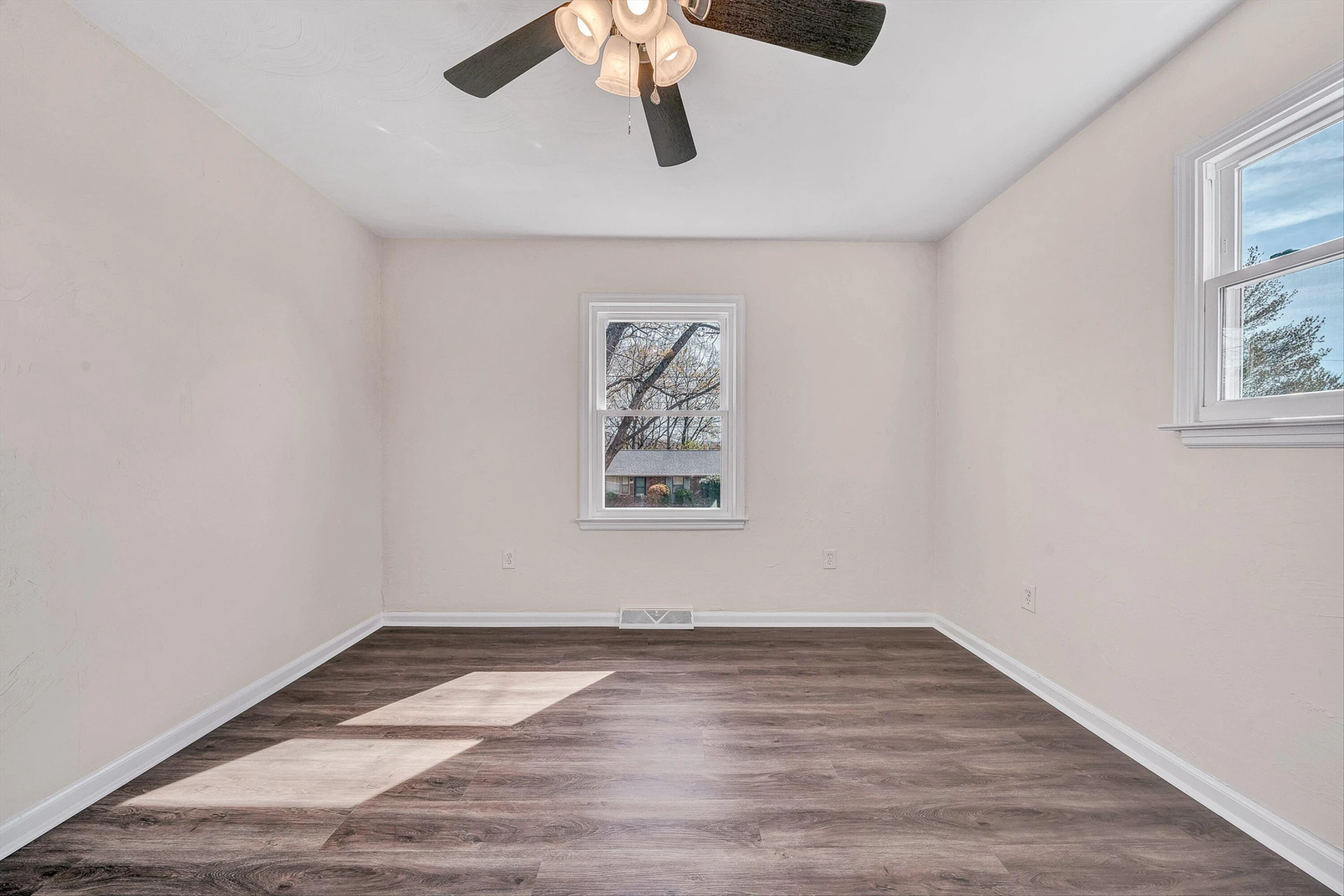 736 Ramada RD - Photo 18