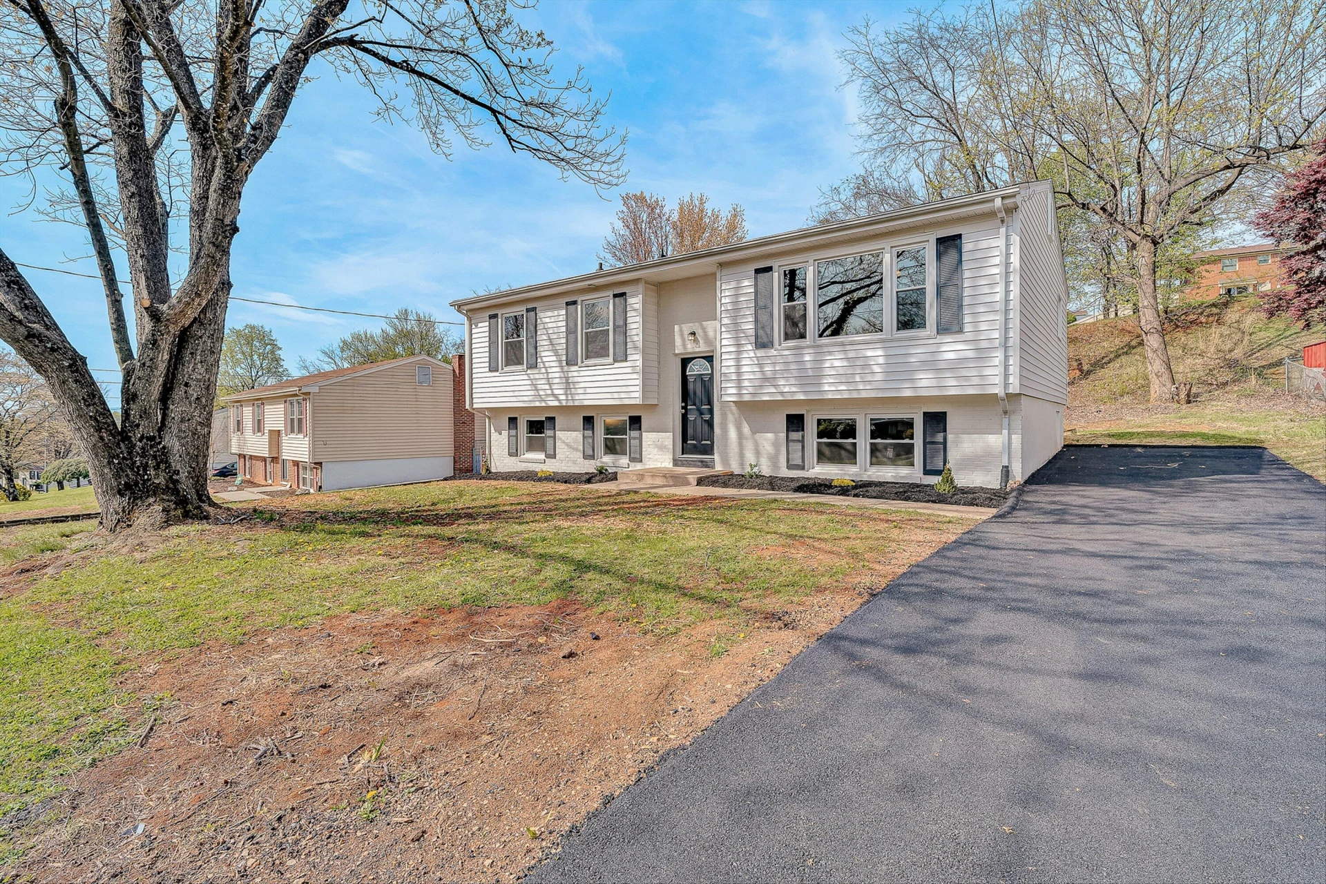 736 Ramada RD - Photo 2