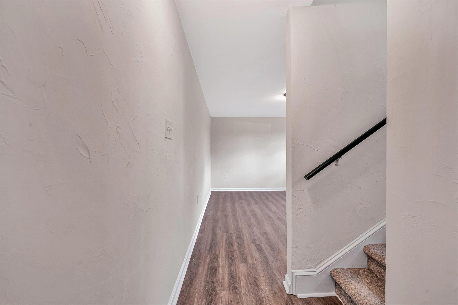 736 Ramada RD - Photo 22