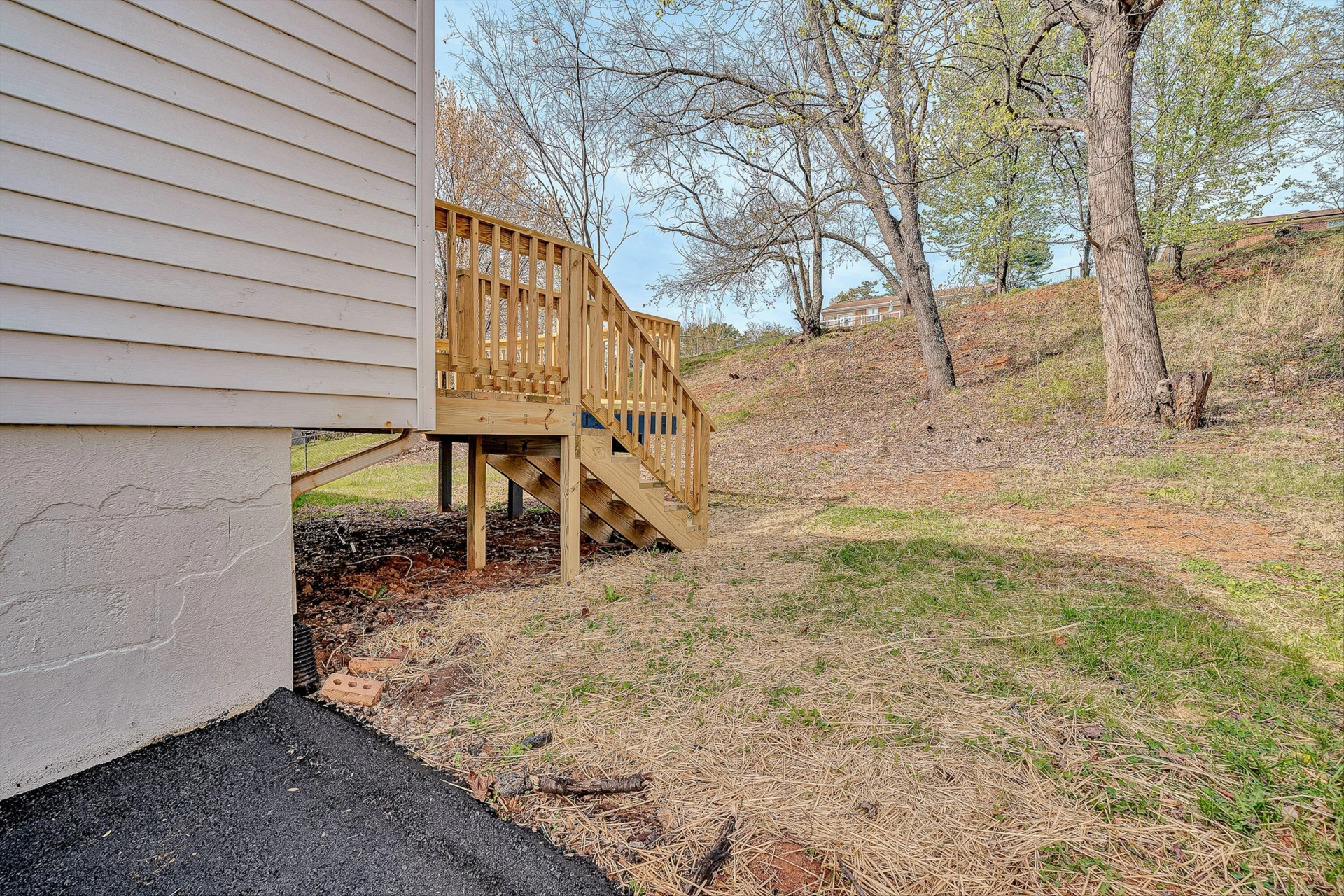 736 Ramada RD - Photo 31