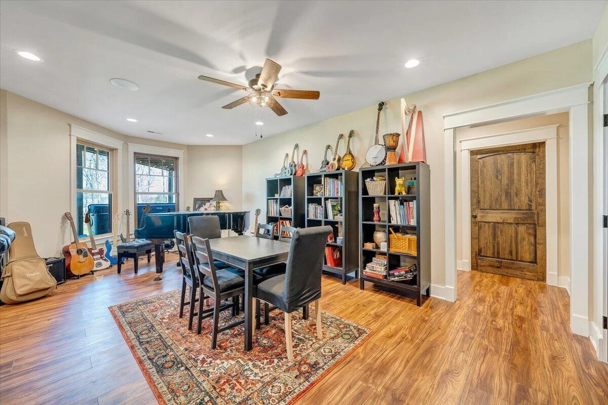 483 Morewood RD - Photo 71