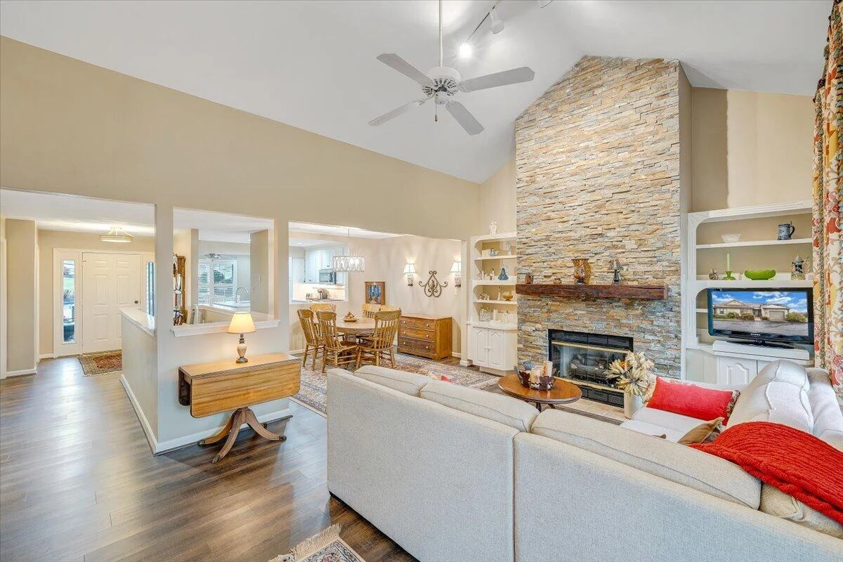 66 Scarlet ST - Photo 11