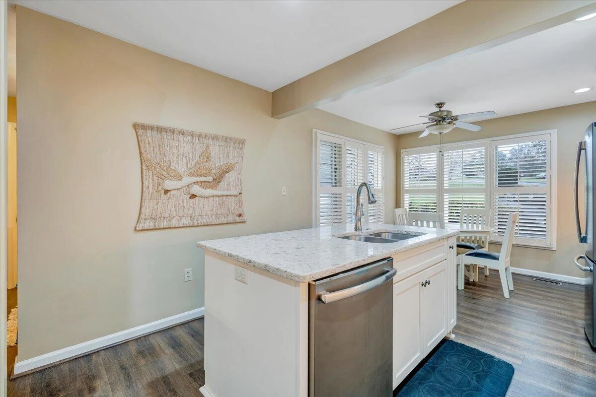 66 Scarlet ST - Photo 15