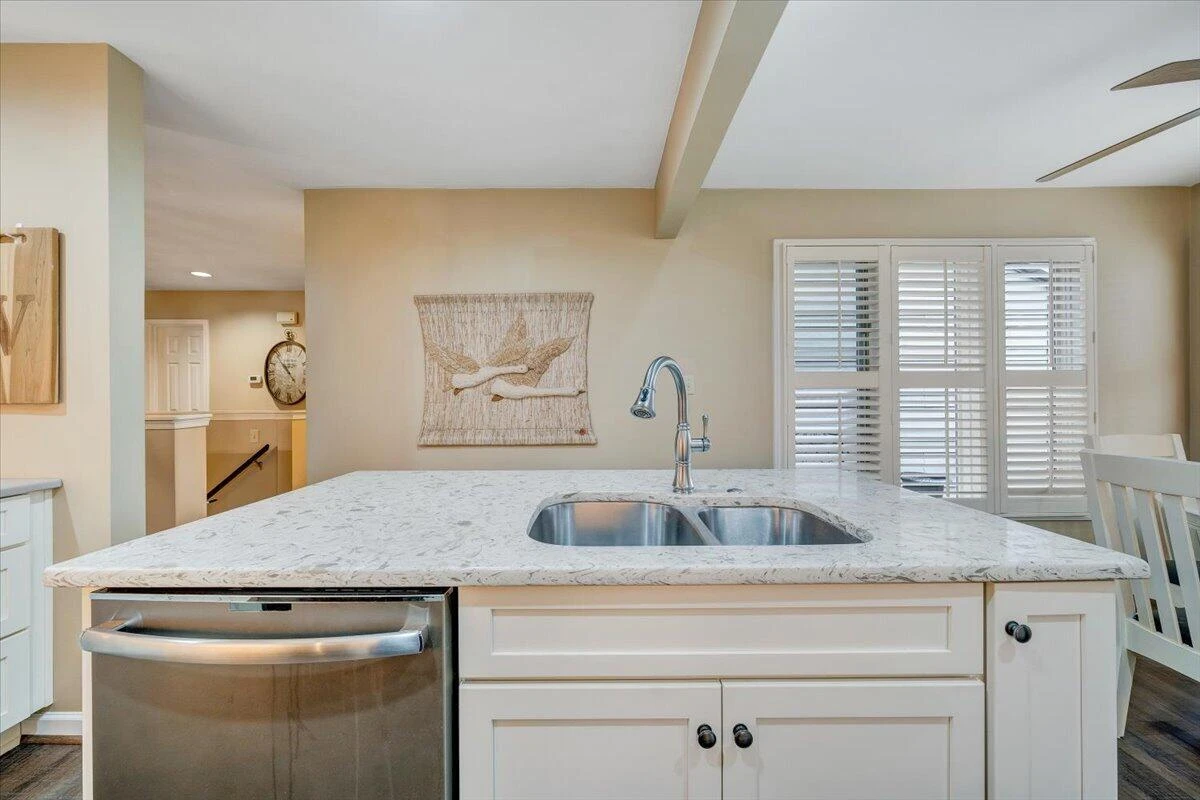 66 Scarlet ST - Photo 16
