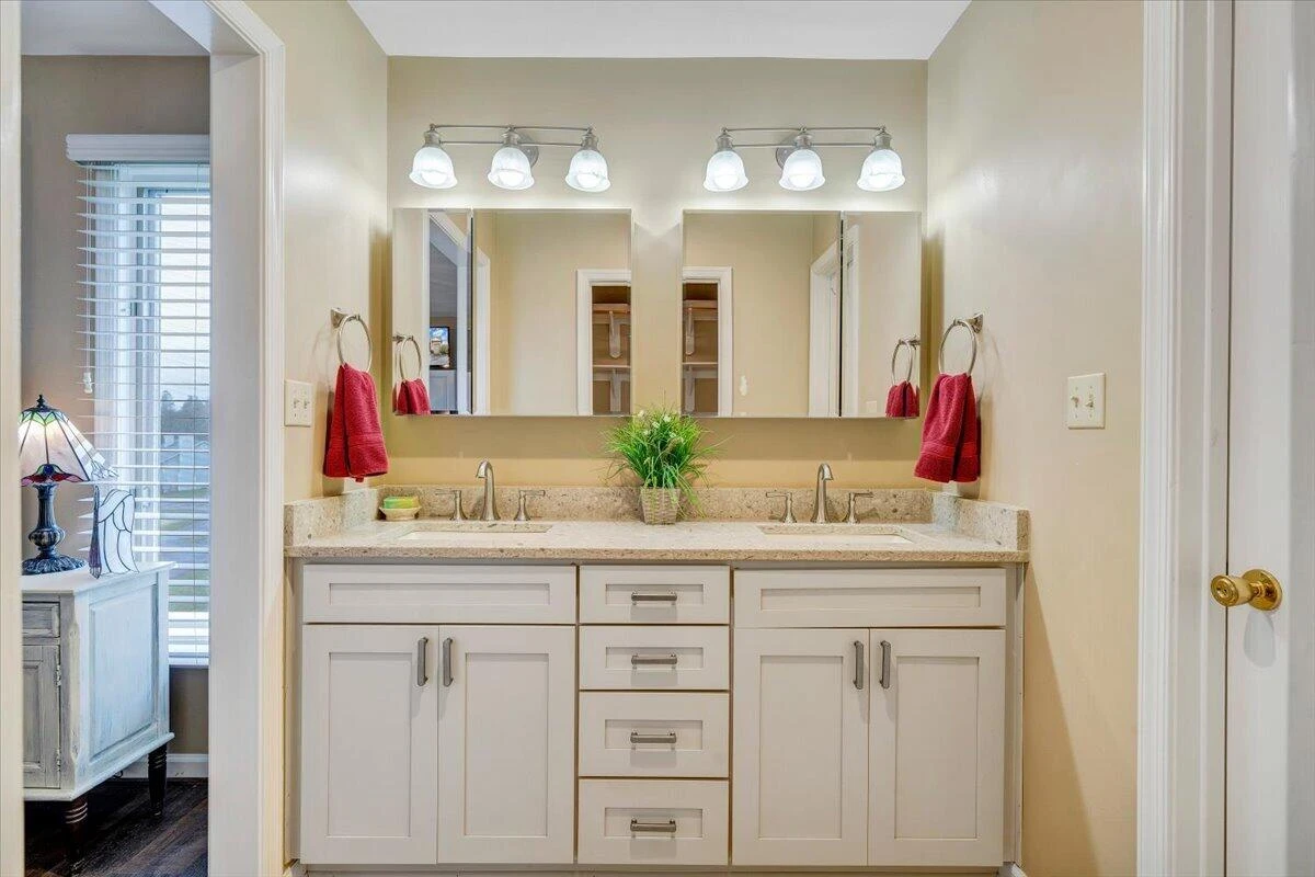 66 Scarlet ST - Photo 32