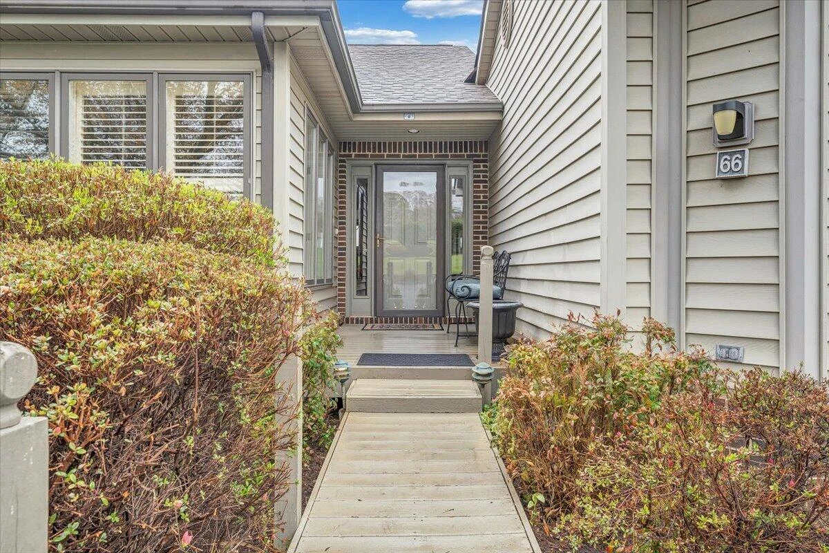 66 Scarlet ST - Photo 4
