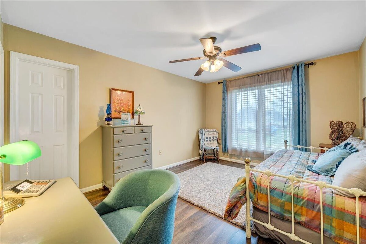 66 Scarlet ST - Photo 42
