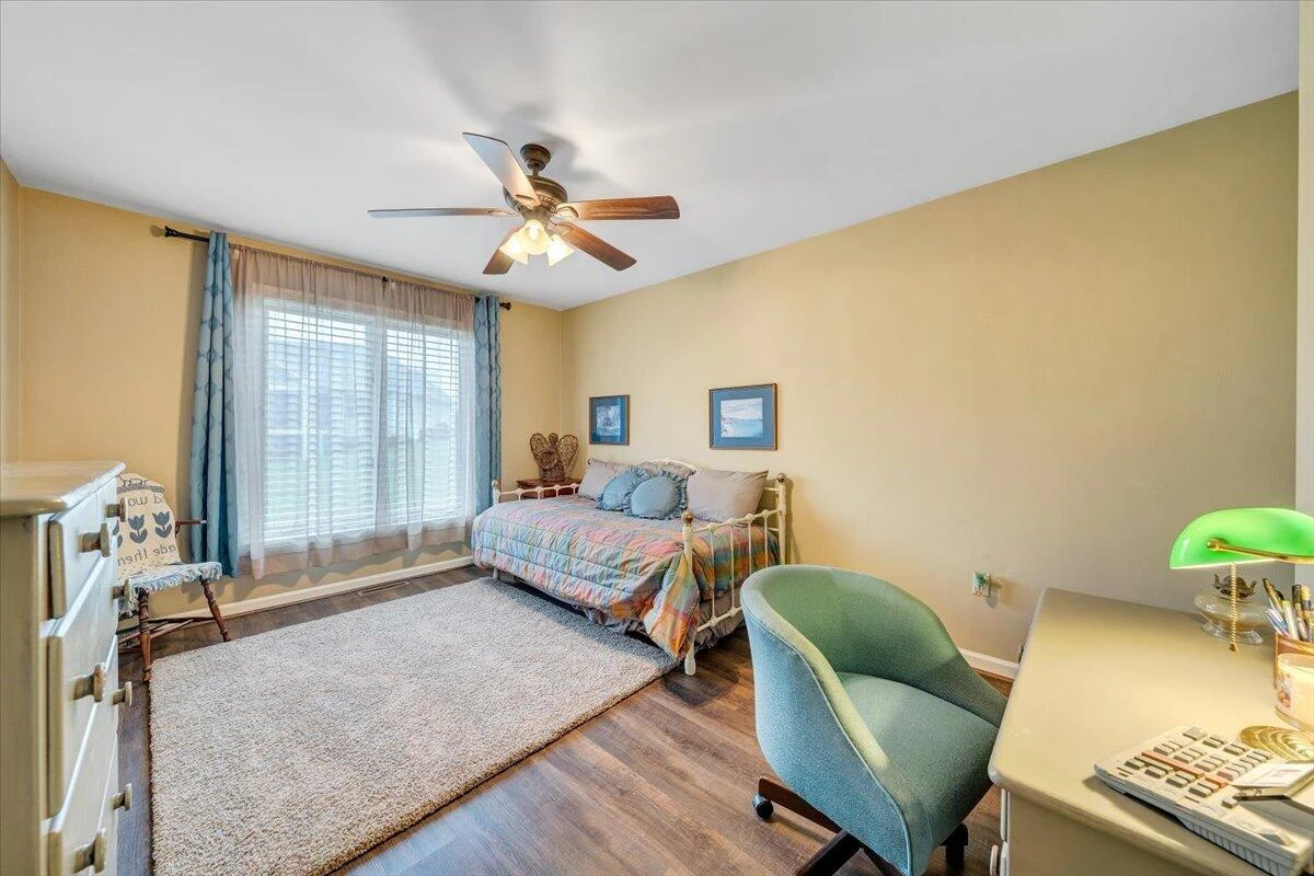 66 Scarlet ST - Photo 44
