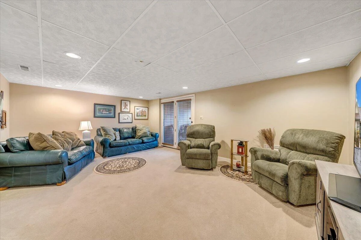 66 Scarlet ST - Photo 47