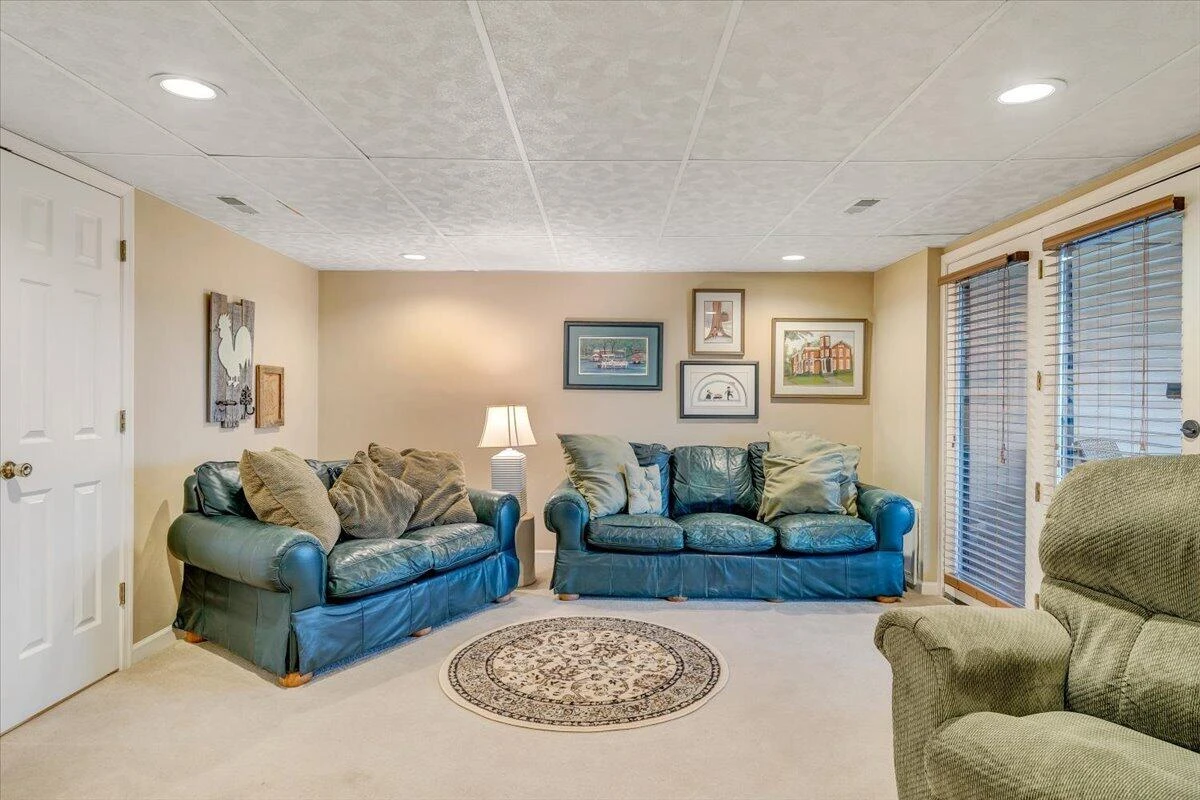66 Scarlet ST - Photo 50