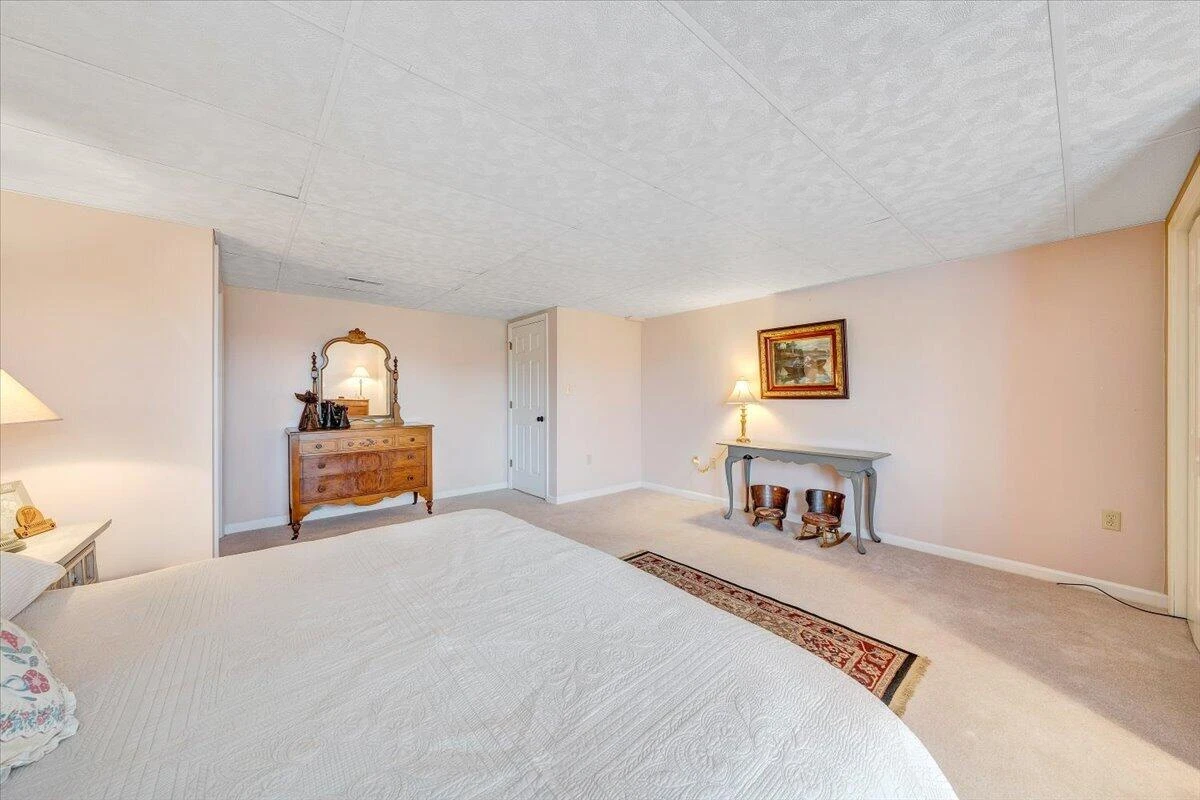 66 Scarlet ST - Photo 53
