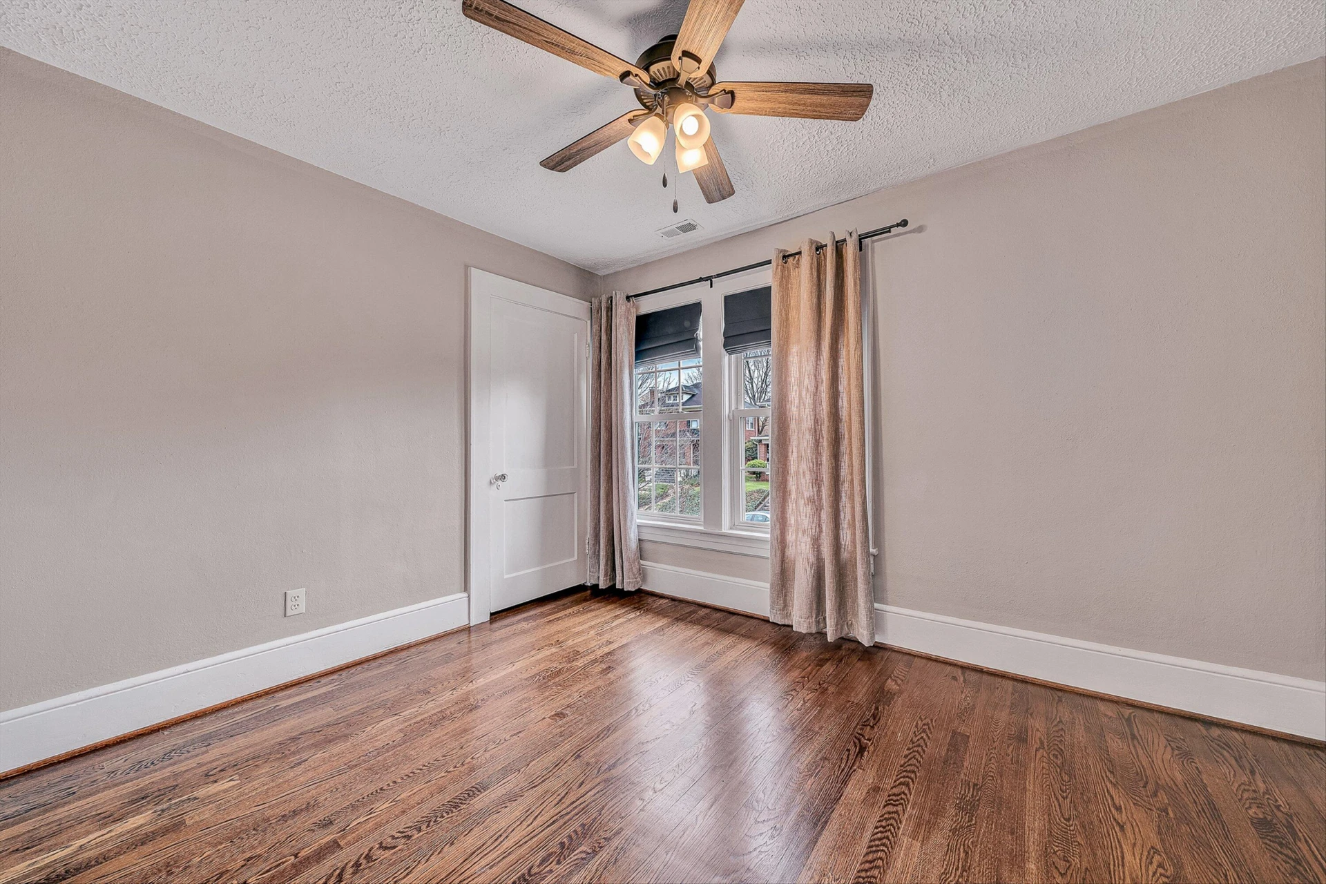 2401 Laburnum AVE SW - Photo 23