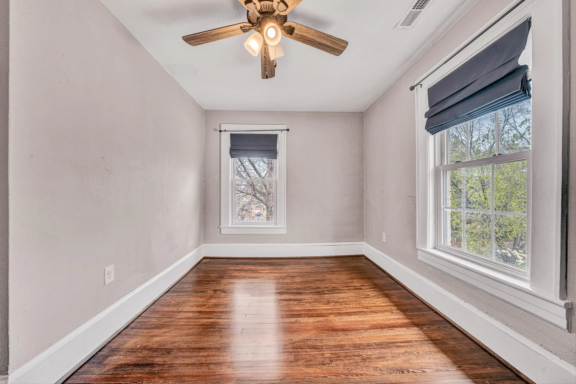2401 Laburnum AVE SW - Photo 33