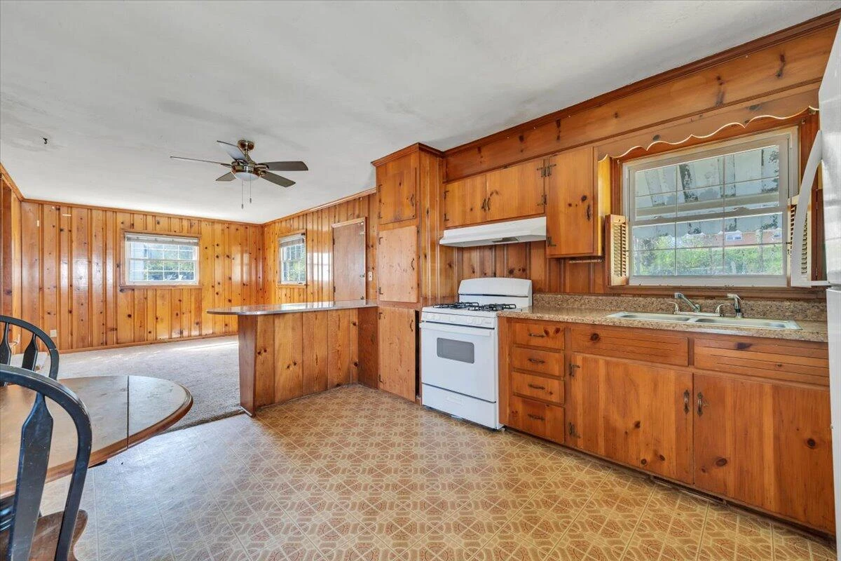 3120 Plantation RD NE - Photo 14