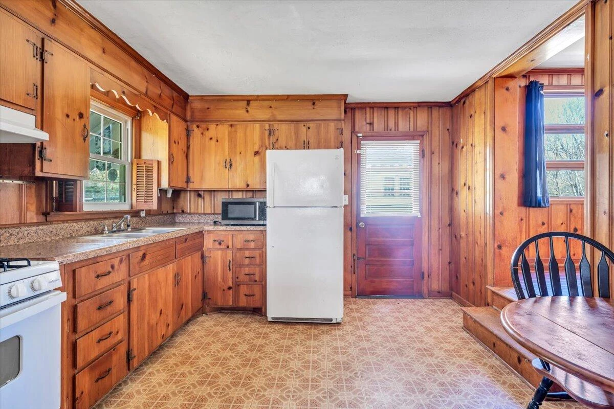 3120 Plantation RD NE - Photo 17