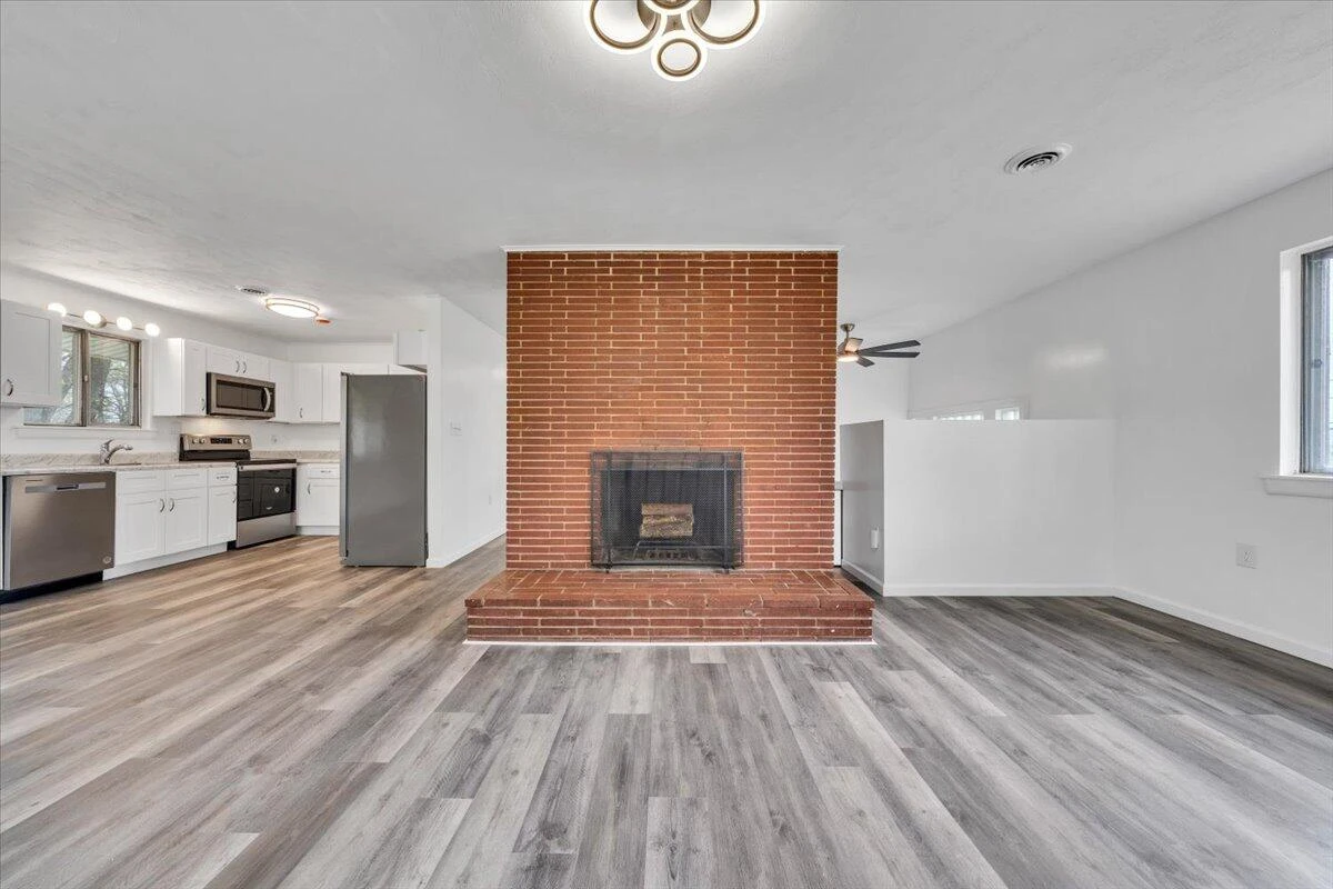 3619 Lilac AVE NW - Photo 12