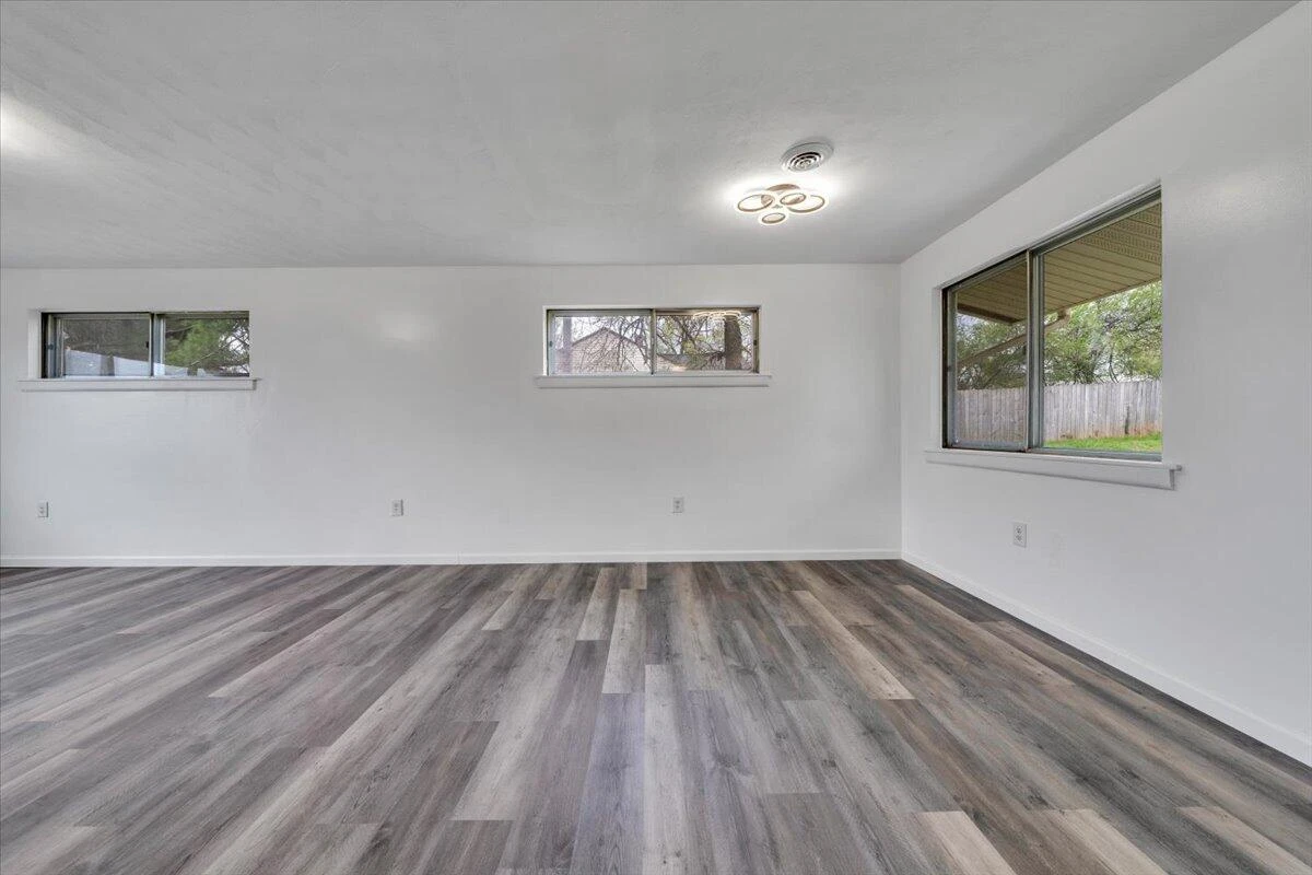 3619 Lilac AVE NW - Photo 15