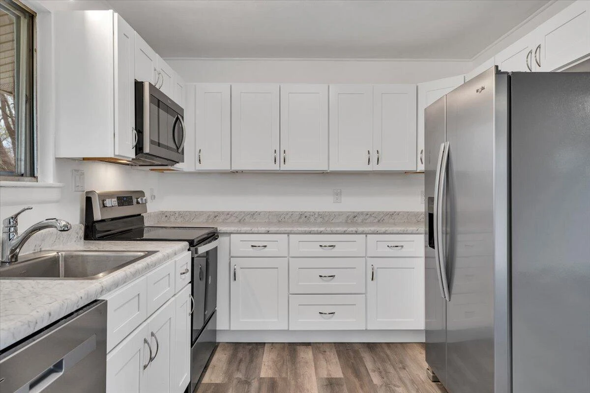 3619 Lilac AVE NW - Photo 18