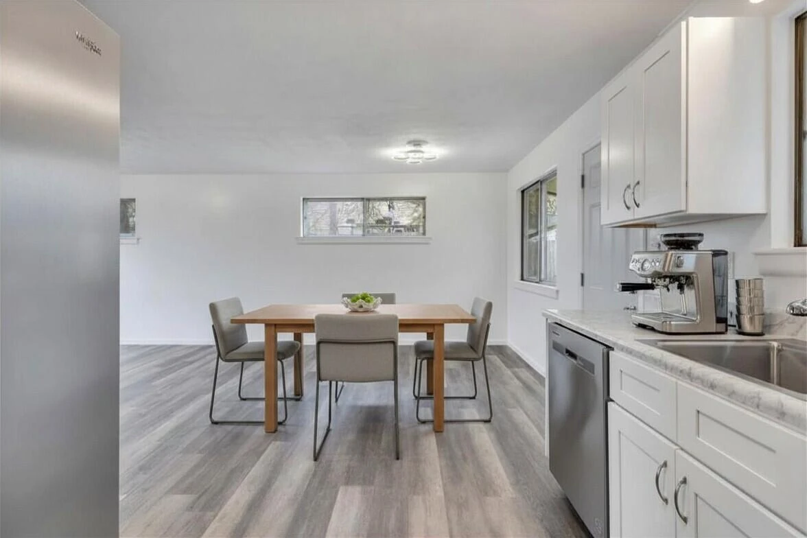 3619 Lilac AVE NW - Photo 19