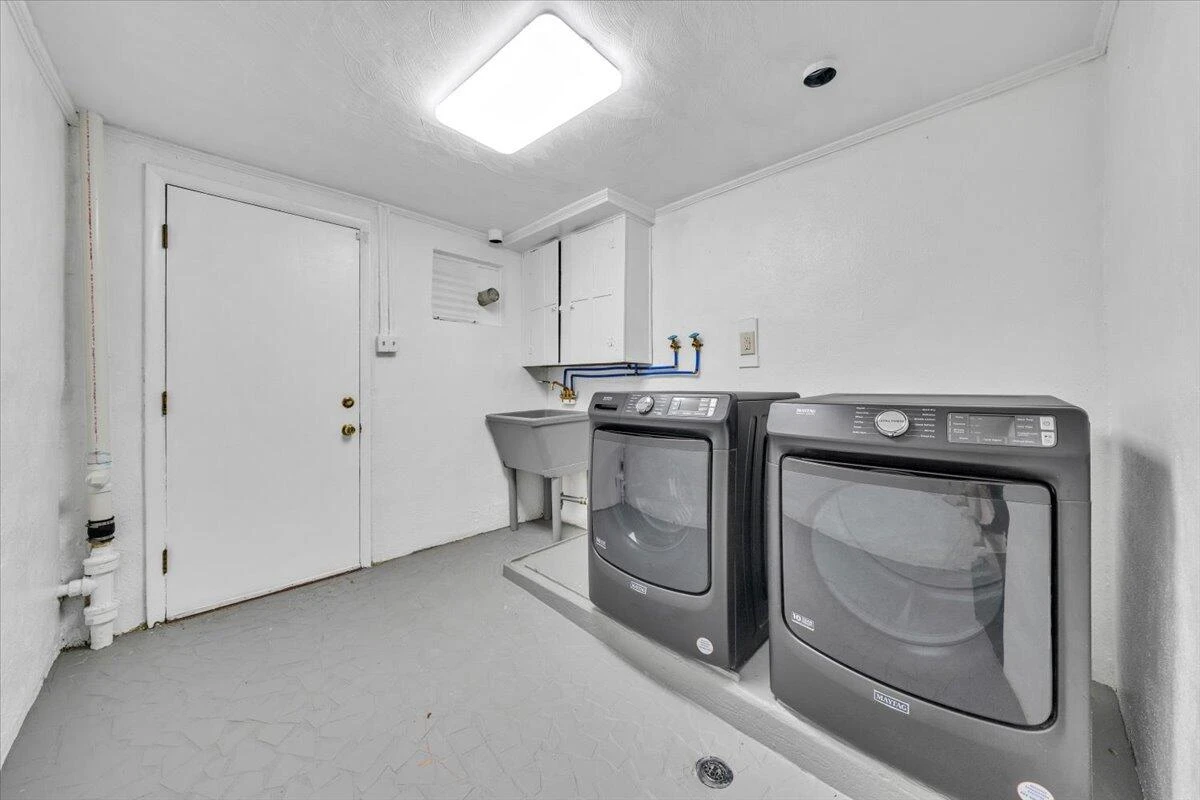 3619 Lilac AVE NW - Photo 43
