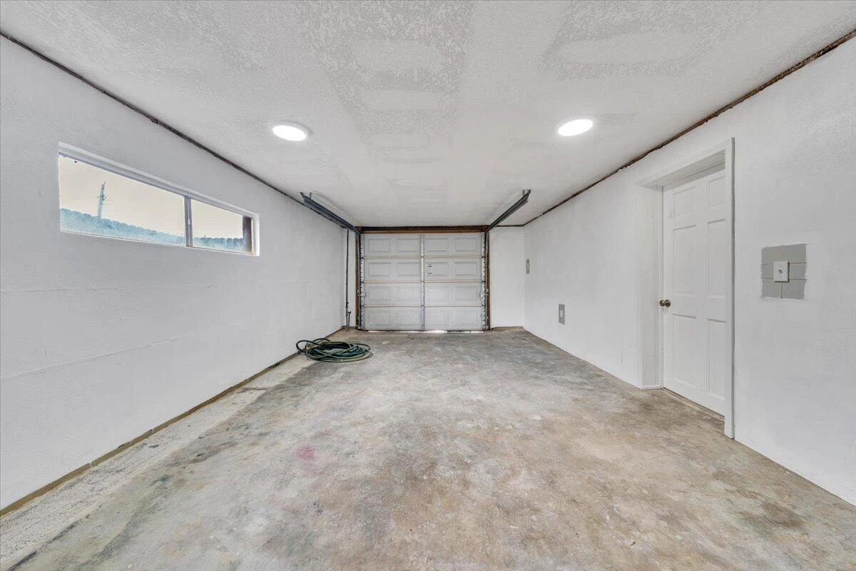 3619 Lilac AVE NW - Photo 45
