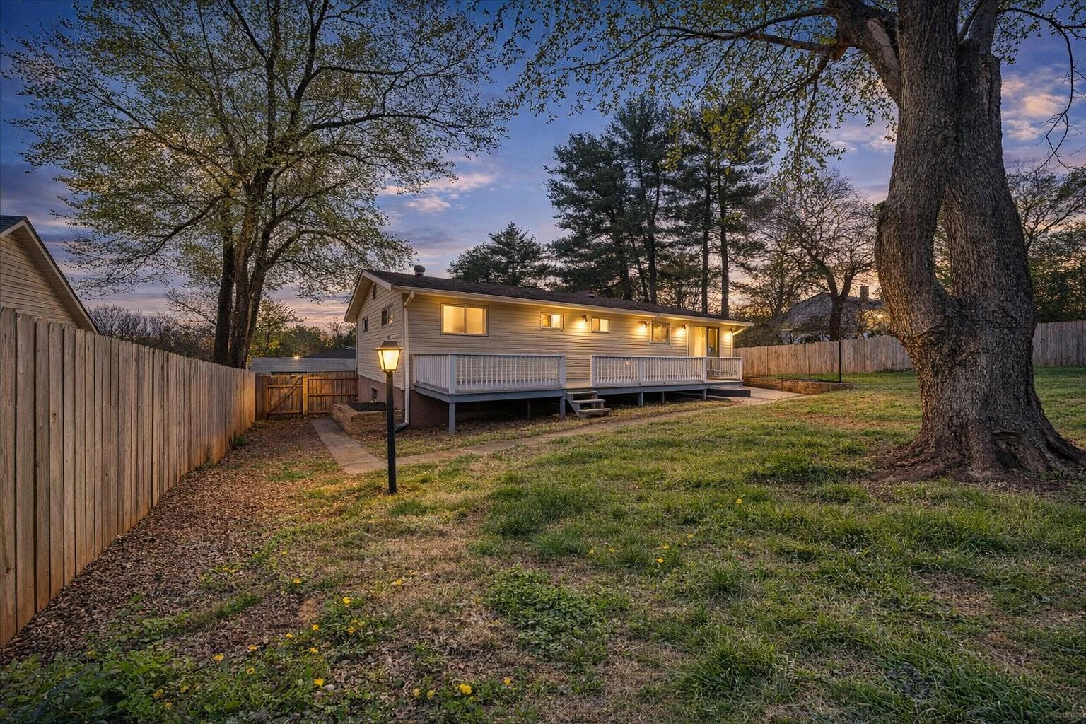 3619 Lilac AVE NW - Photo 47