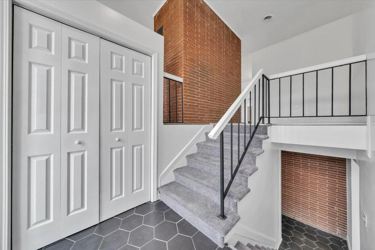 3619 Lilac AVE NW - Photo 6