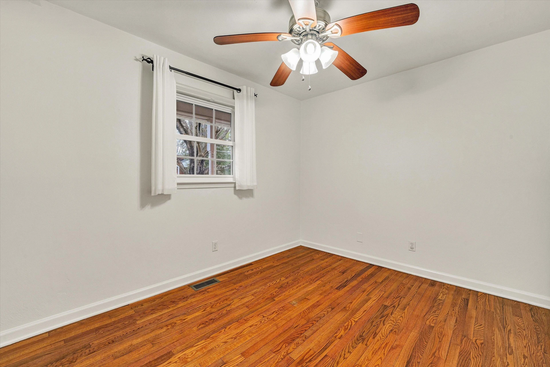 1006 Green Meadow RD - Photo 16