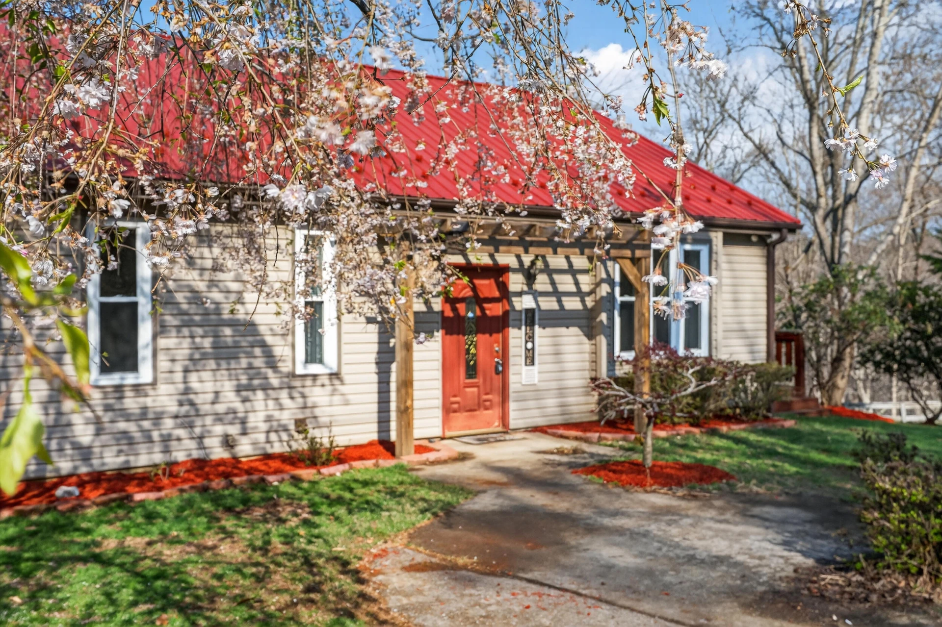 106 E Beaver Dam CT