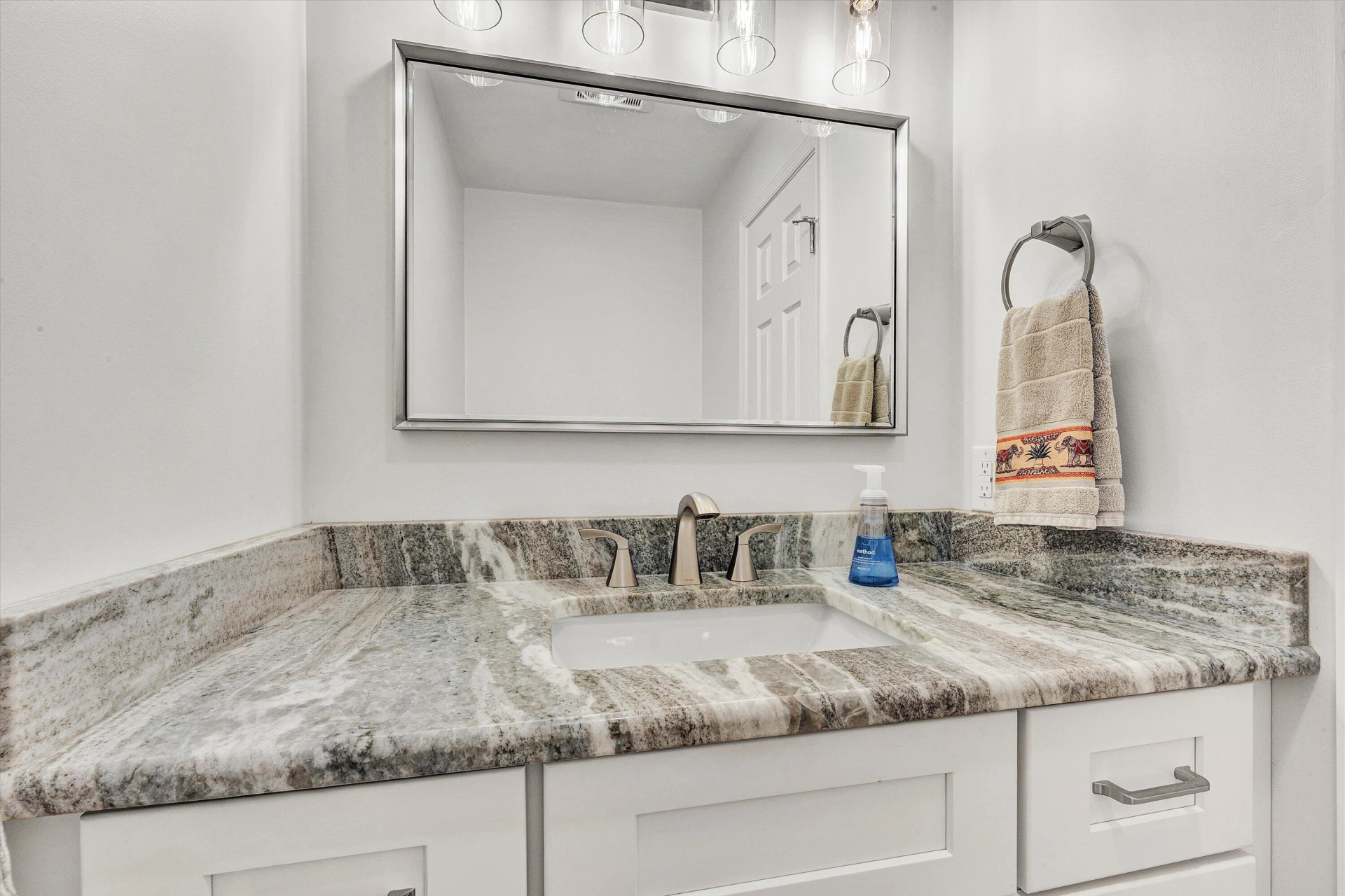 4925 Grape Tree LN - Photo 24